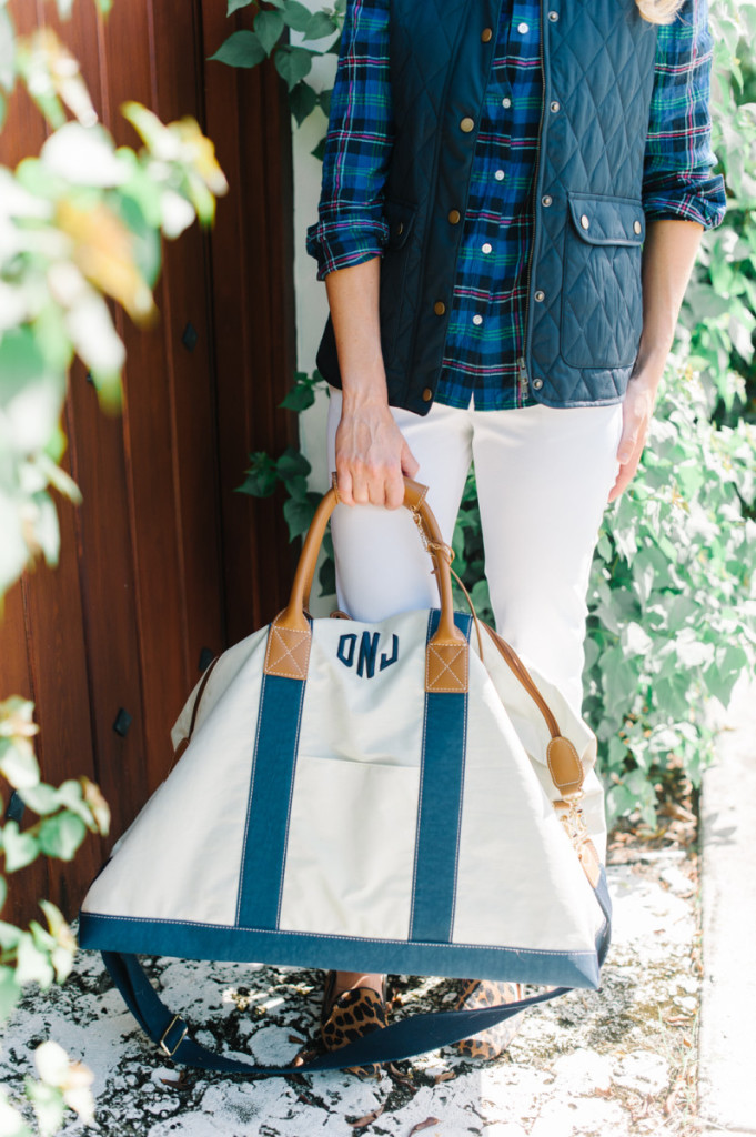 blue_vest_blouse_white_pants_leopard_shoes_bag_palm_beach