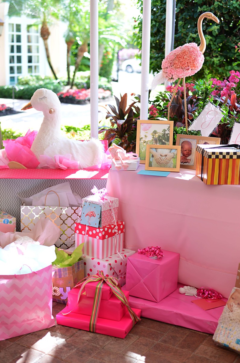 Flamingo themed best sale baby shower ideas