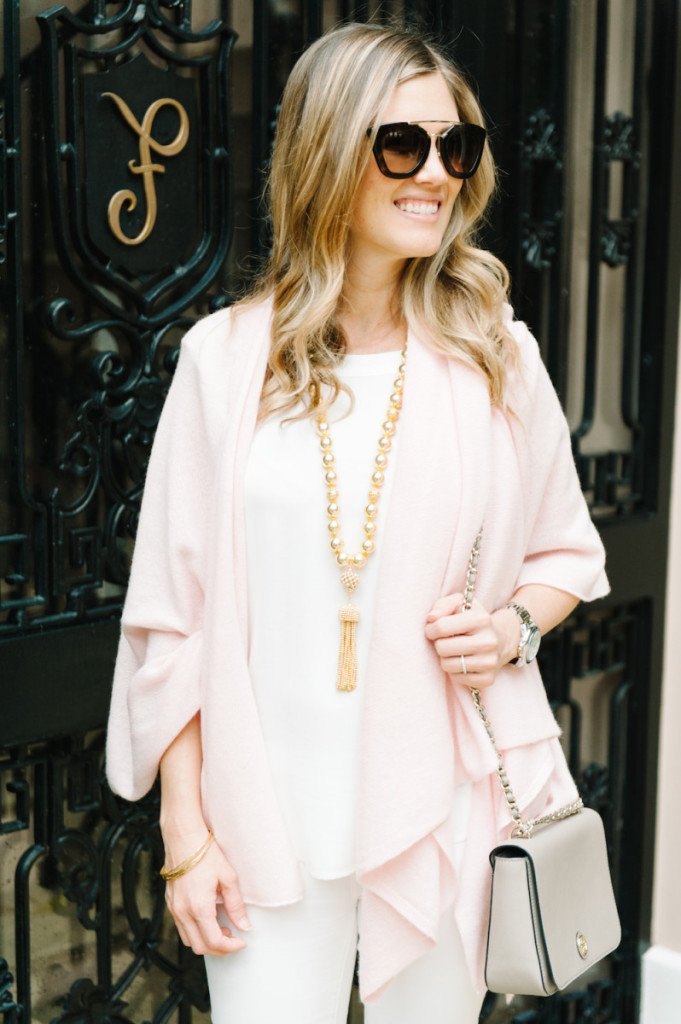 winter_outfit_worth_avenue_palm_beach_blush_cashmere_wrap_white_jeans_gold_tassel_necklace_sunglasses_bag