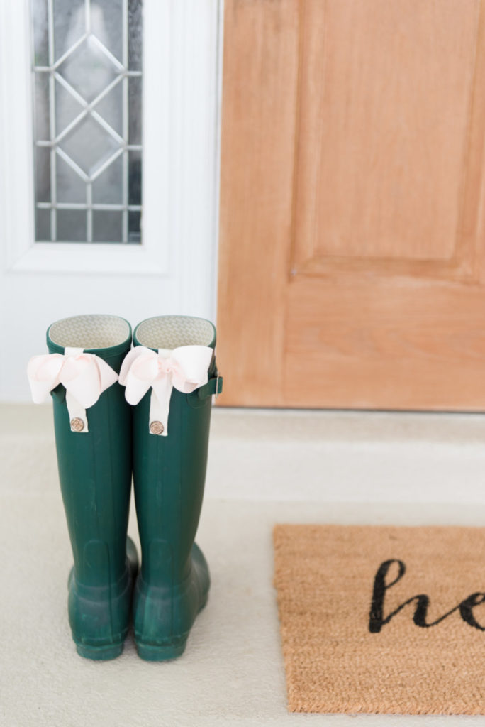 holiday_gift_guide_palm_beach_hunter_boots_blush_bows