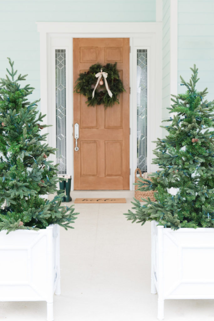 outdoor_home_holiday_decor_palm_beach