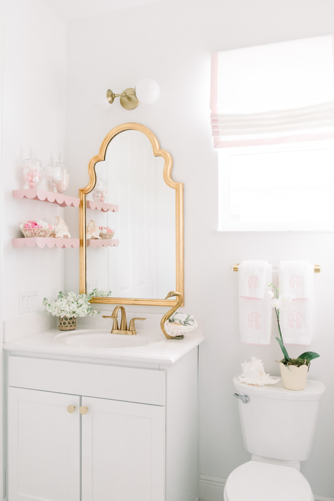 pink and gold bathroom 