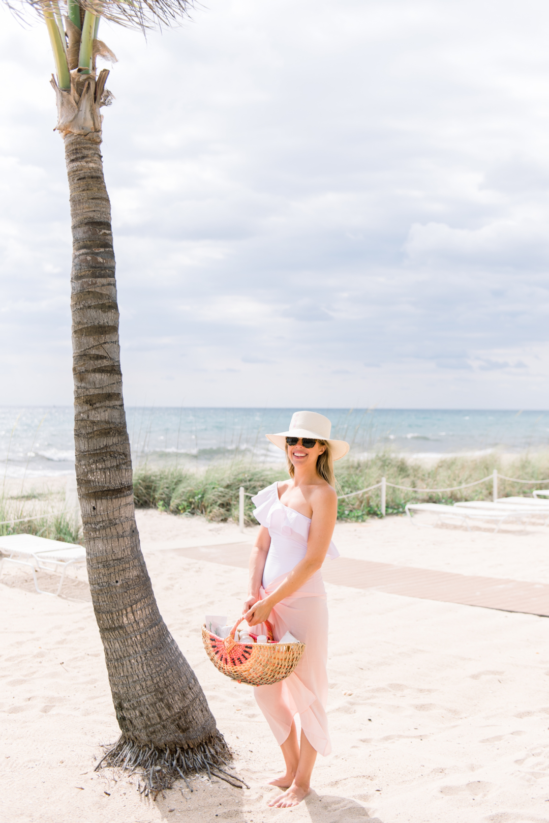 Travel: Pineapple Pad's Beach Picnic with Palm Beach Lately