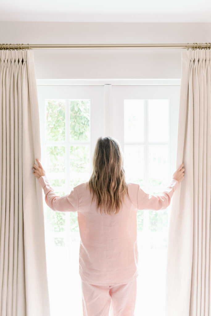 Serena & Lily Positano Linen Pajamas in Wild Rose